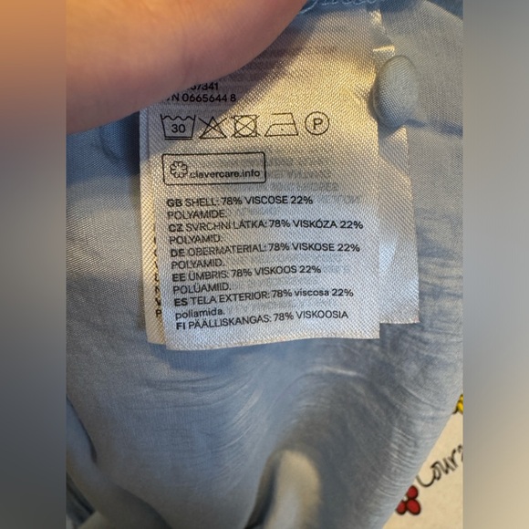 Blouse with Tie detail - Picture 5 of 5